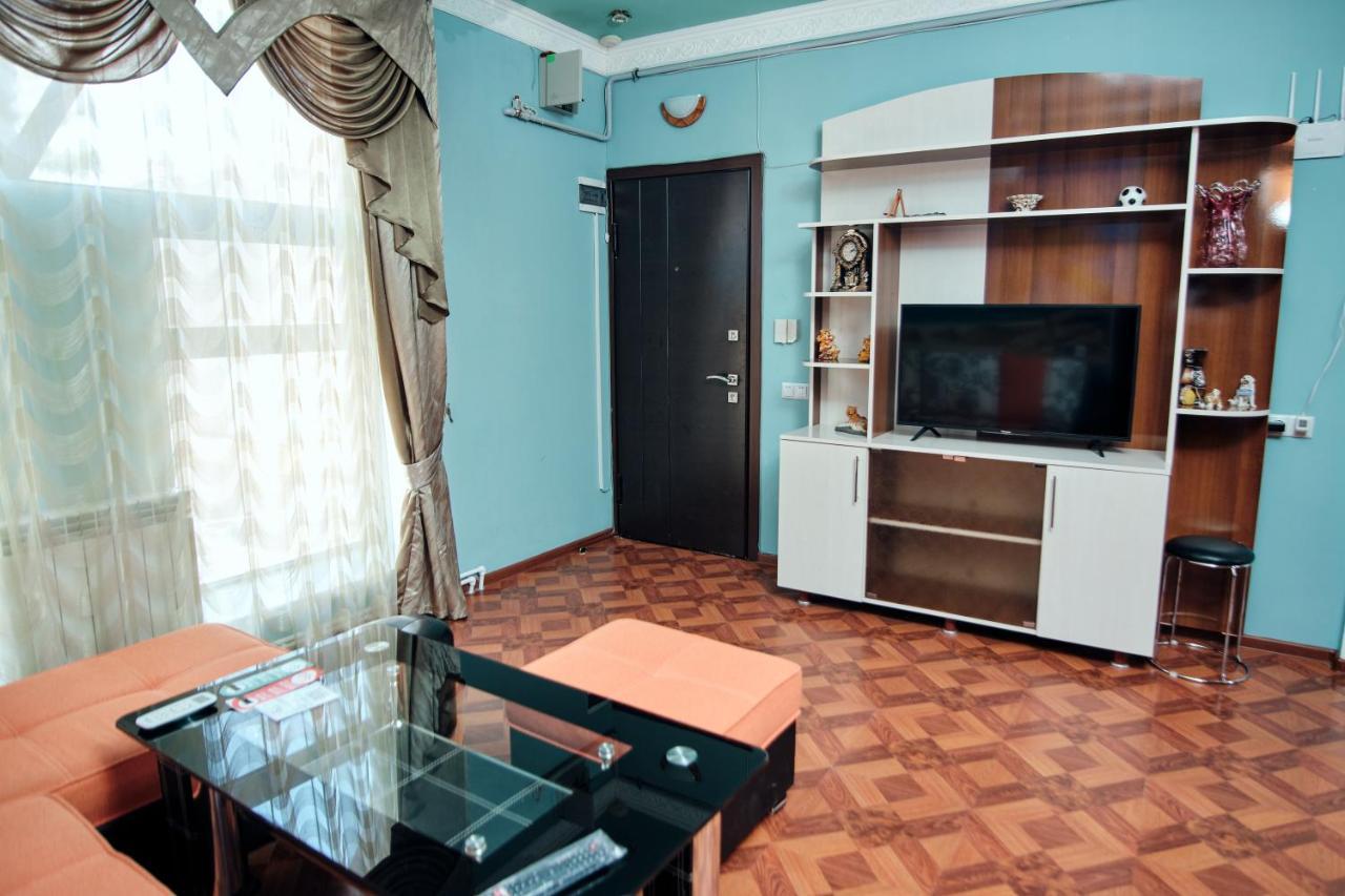 Ro Metro Aparthotel Guiumri Exterior foto