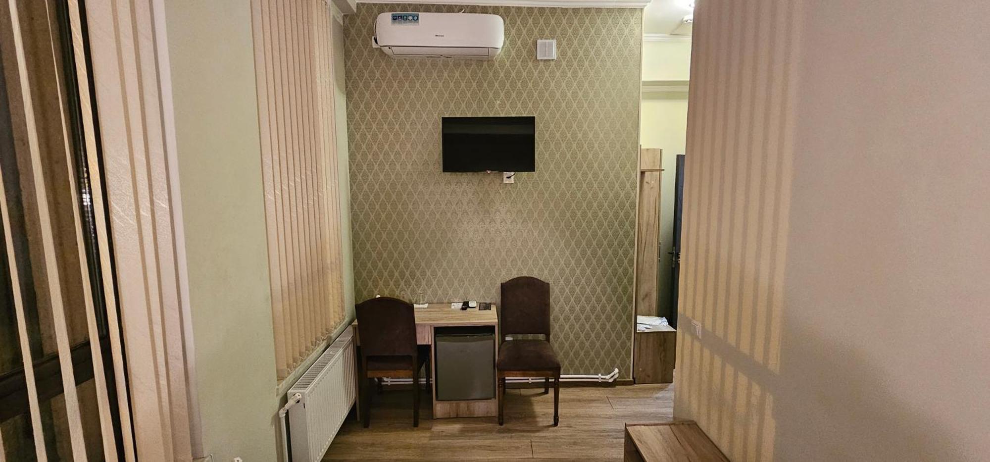 Ro Metro Aparthotel Guiumri Exterior foto