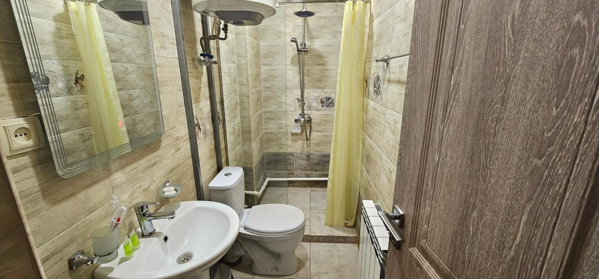 Ro Metro Aparthotel Guiumri Exterior foto